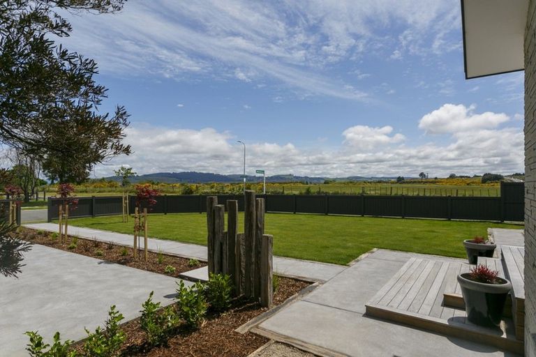 Photo of property in 1 Mahuta Road, Waitahanui, Taupo, 3378