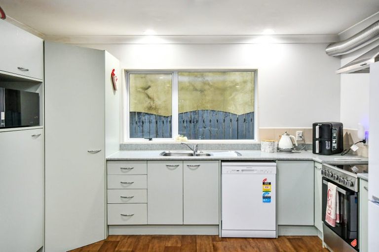 Photo of property in 30b Wellington Street, Pukekohe, 2120