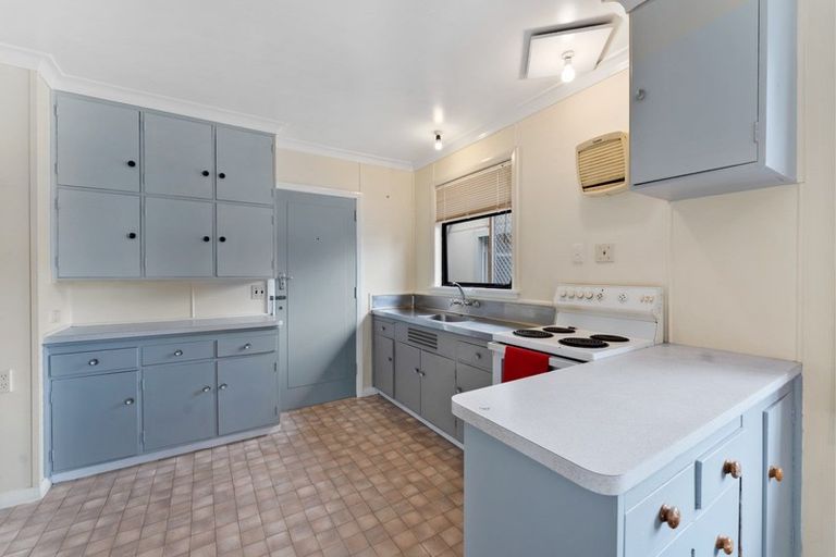 Photo of property in 32 Gloucester Street, Takaro, Palmerston North, 4412