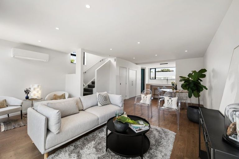 Photo of property in 96b Apu Crescent, Lyall Bay, Wellington, 6022