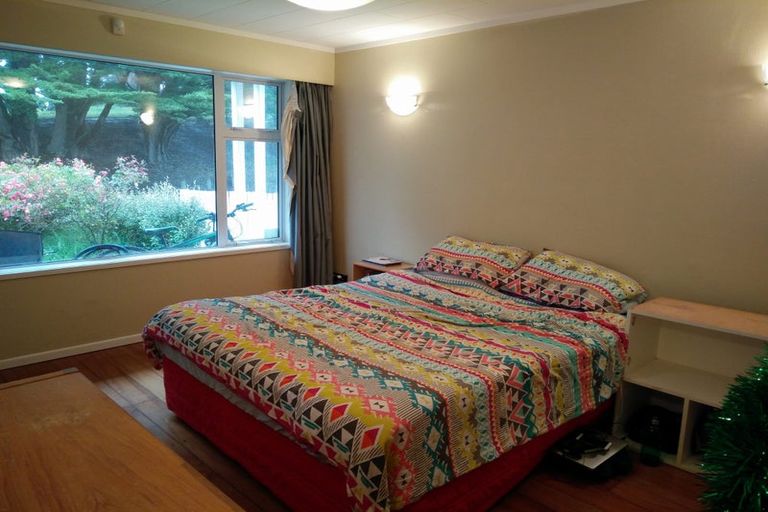 Photo of property in 92 Russell Terrace, Berhampore, Wellington, 6023