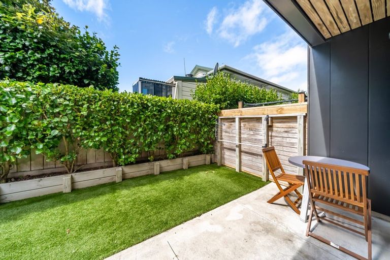 Photo of property in 6/74 Derwent Street, Island Bay, Wellington, 6023