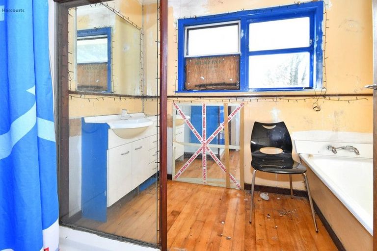 Photo of property in 114 Ennis Avenue, Pakuranga Heights, Auckland, 2010