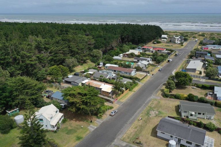 Photo of property in 23 Hydrabad Drive, Waitarere Beach, Levin, 5510