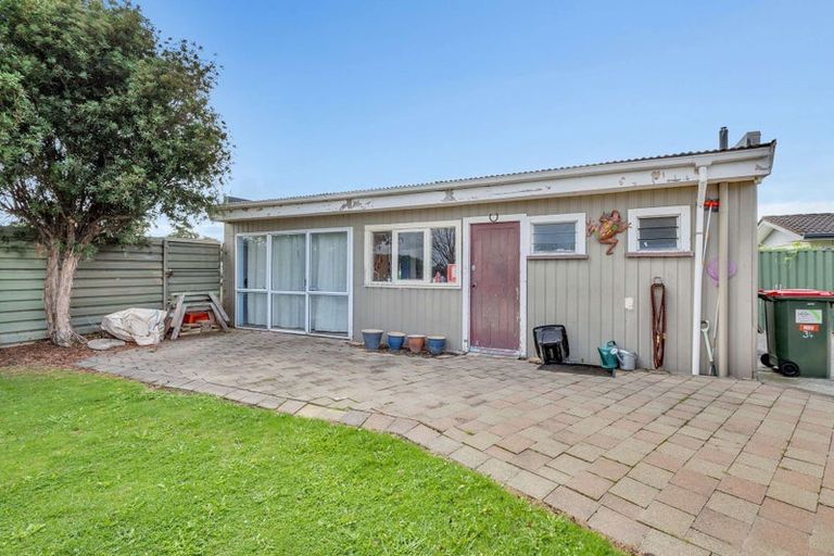 Photo of property in 34 John F Kennedy Drive, Milson, Palmerston North, 4414