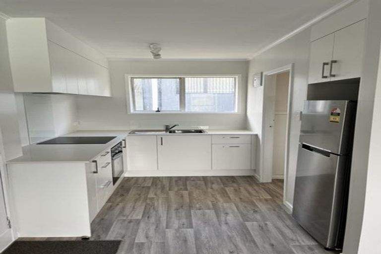 Photo of property in 64a Clayburn Road, Glen Eden, Auckland, 0602