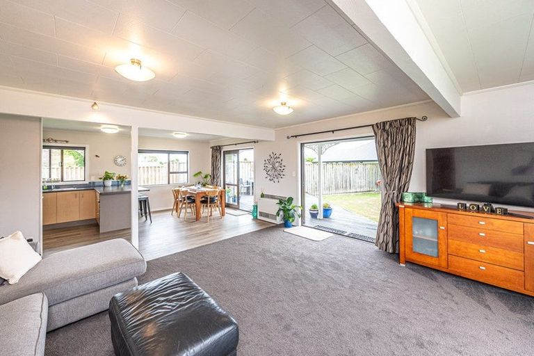 Photo of property in 18 Warwick Place, Springvale, Whanganui, 4501