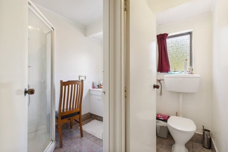 Photo of property in 2b Roys Road, Weymouth, Auckland, 2103