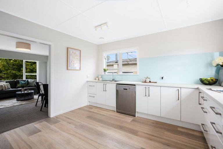 Photo of property in 76 Peel Place, Wainuiomata, Lower Hutt, 5014