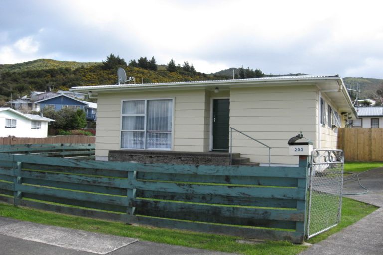Photo of property in 293a Wellington Road, Wainuiomata, Lower Hutt, 5014