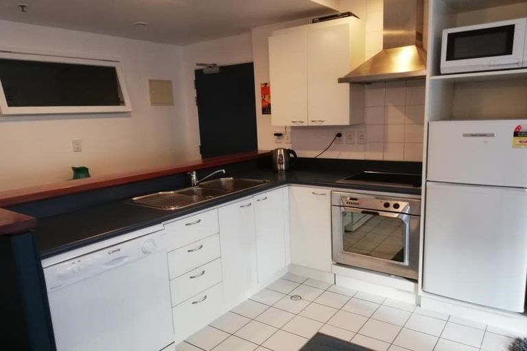 Photo of property in Terrace Heights Apartments, 3b/163 The Terrace, Wellington Central, Wellington, 6011