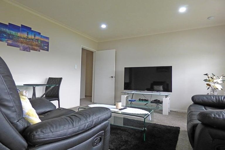 Photo of property in 3/97 Panama Road, Mount Wellington, Auckland, 1062