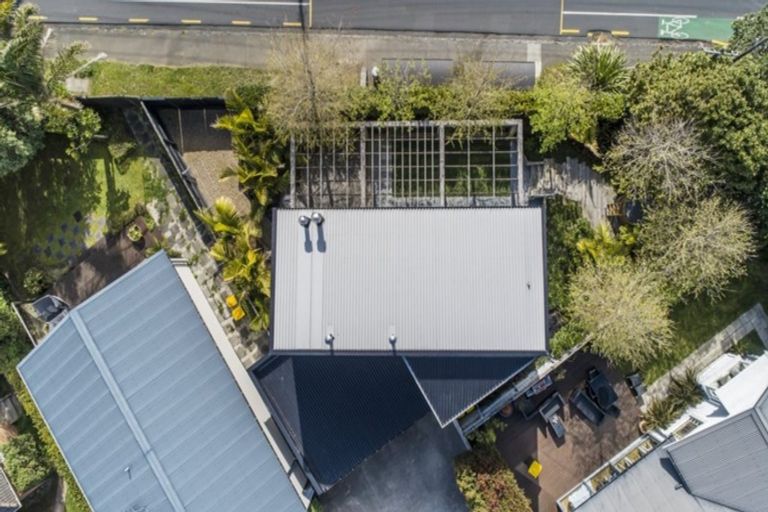 Photo of property in 1g Eversleigh Road, Belmont, Auckland, 0622