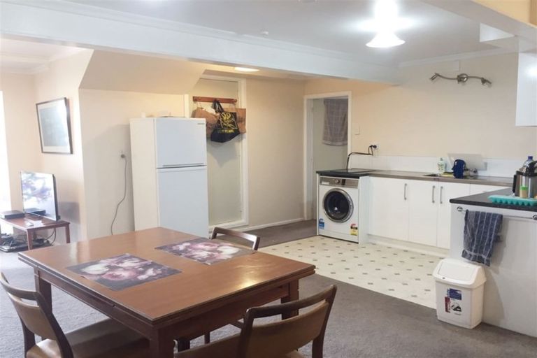 Photo of property in 313 Mangorei Road, Merrilands, New Plymouth, 4312