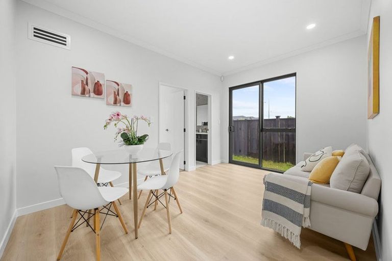 Photo of property in 39 Park Green Avenue, Rosehill, Papakura, 2113