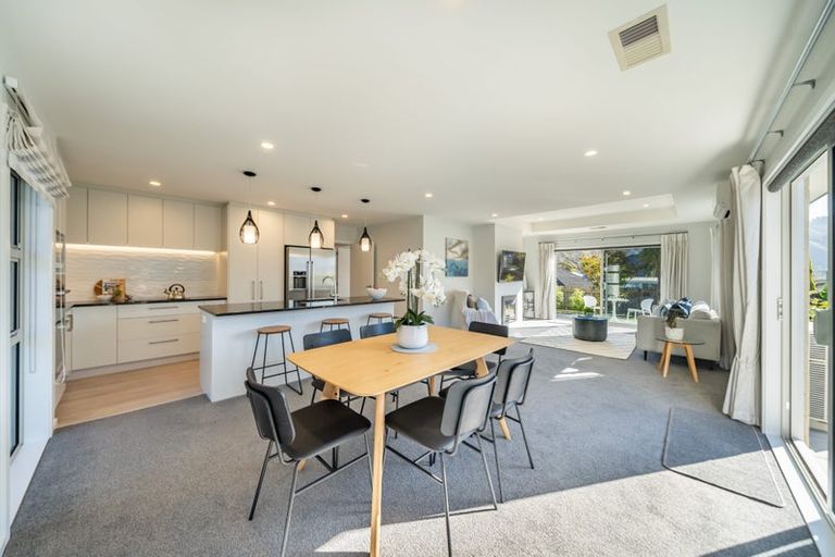 Photo of property in 9a Marlborough Street, Silverstream, Upper Hutt, 5019