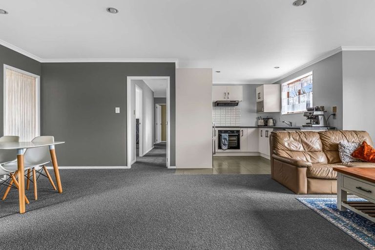 Photo of property in 10 Marblewood Grove, Pukekohe, 2120