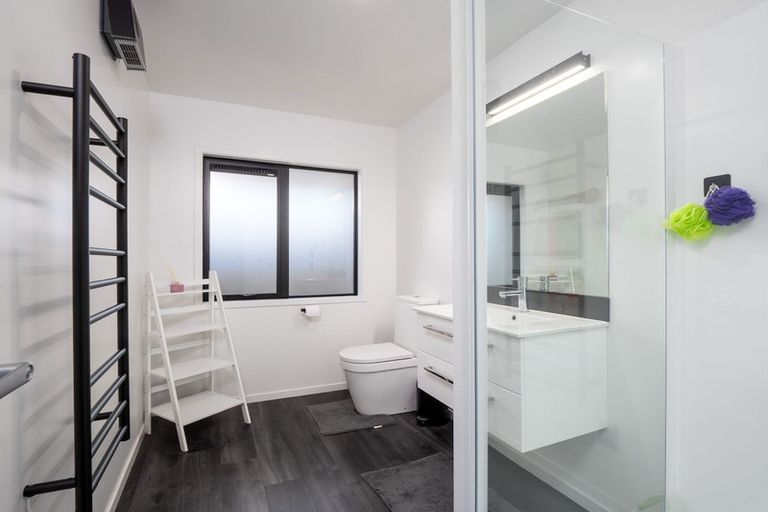 Photo of property in 13 Howden Drive, Jacks Point, 9371