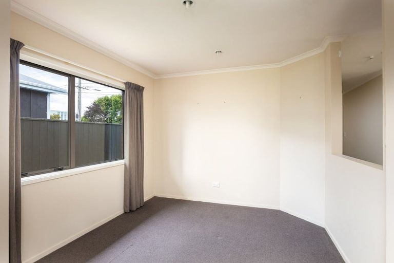 Photo of property in 354 Carrington Street, Upper Vogeltown, New Plymouth, 4310