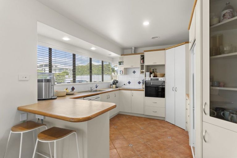 Photo of property in 71a Oceanview Road, Mount Maunganui, 3116