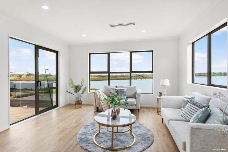 Photo of property in 20 Evergreen Parade, Rosehill, Papakura, 2113