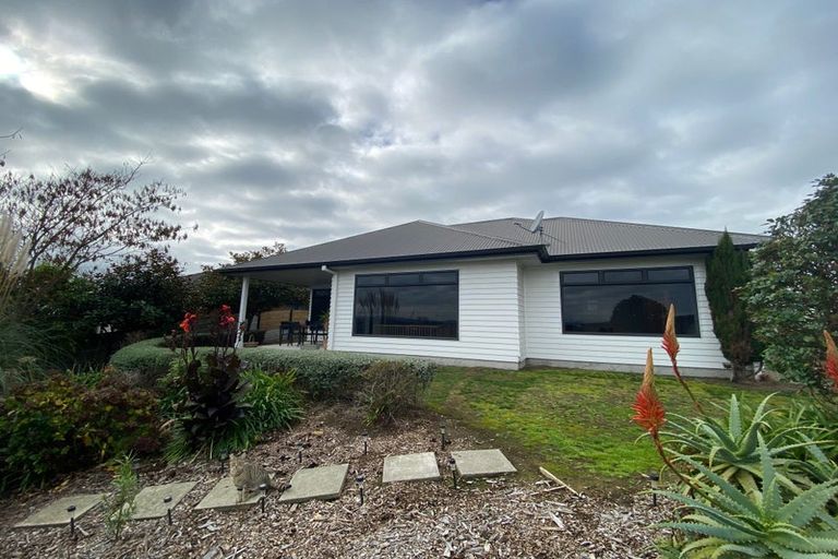 Photo of property in 12 Bishopsworth Way, Huntington, Hamilton, 3210