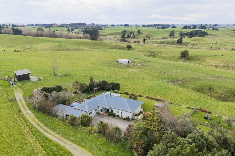 Photo of property in 780 Halcombe Road, Halcombe, 4775