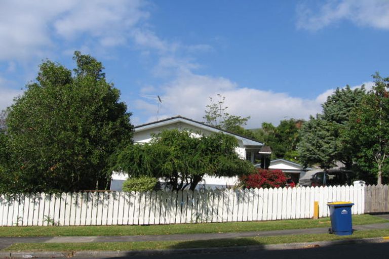Photo of property in 20 King Richard Place, Browns Bay, Auckland, 0630