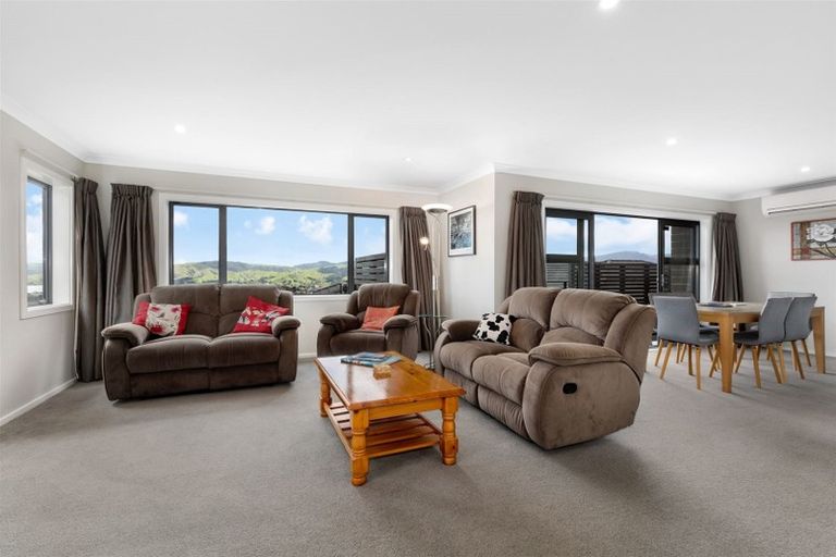 Photo of property in 55 Endeavour Drive, Whitby, Porirua, 5024