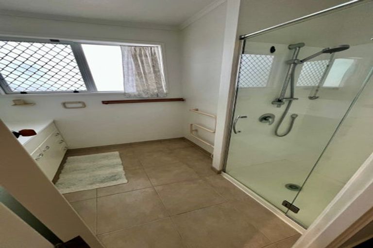 Photo of property in 27 Halberg Street, Glenfield, Auckland, 0629