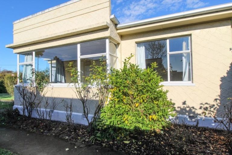 Photo of property in 70 Shearman Street, Waimate, 7924