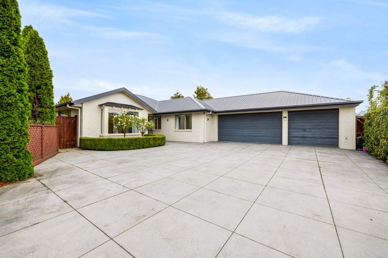 Photo of property in 11 Bernadette Street, Aidanfield, Christchurch, 8025