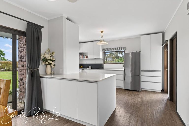 Photo of property in 71 Gorge Road, Maungaturoto, 0520