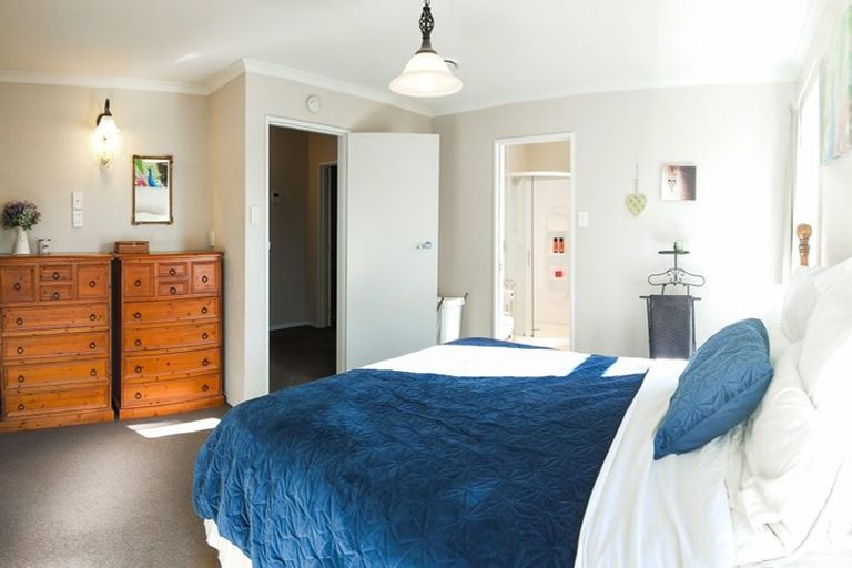 Photo of property in 7 Sheraton Grove, Highbury, Palmerston North, 4412