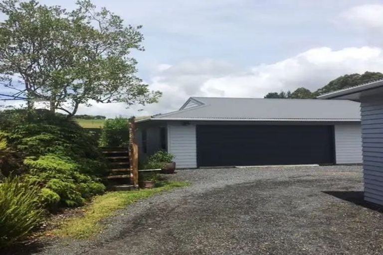 Photo of property in 19 Smeath Road, Kawakawa, 0210