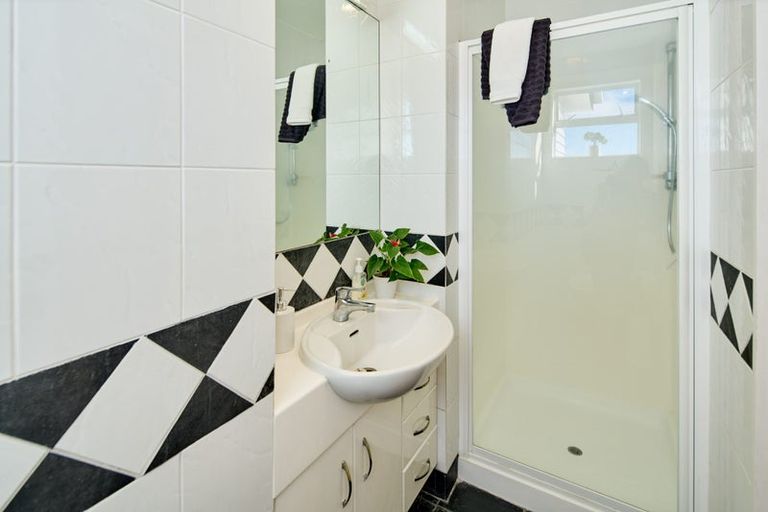 Photo of property in 157 Mitchell Street, Brooklyn, Wellington, 6021