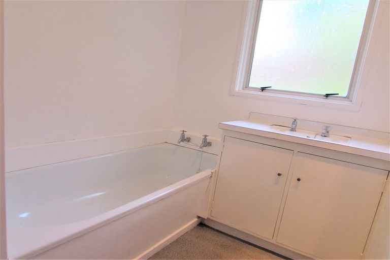 Photo of property in 73 Sunbrae Drive, Silverstream, Upper Hutt, 5019