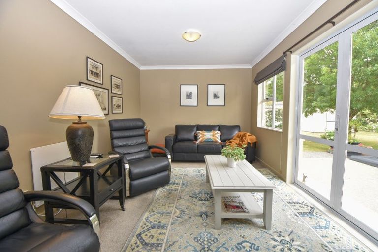 Photo of property in 26 Deller Drive, Carterton, 5713