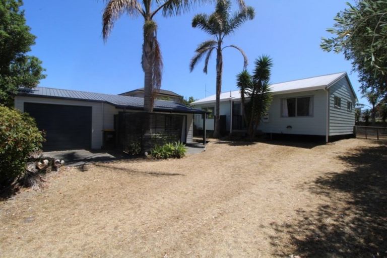 Photo of property in 664 Matarangi Drive, Matarangi, Whitianga, 3592