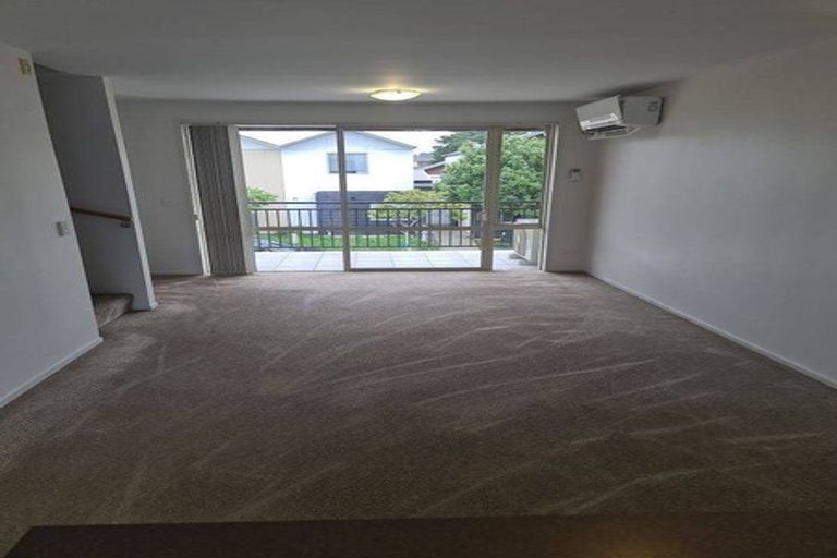Photo of property in 43 Kirikiri Lane, East Tamaki, Auckland, 2013