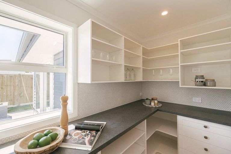 Photo of property in 2 Gratitude Way, Kelvin Grove, Palmerston North, 4414