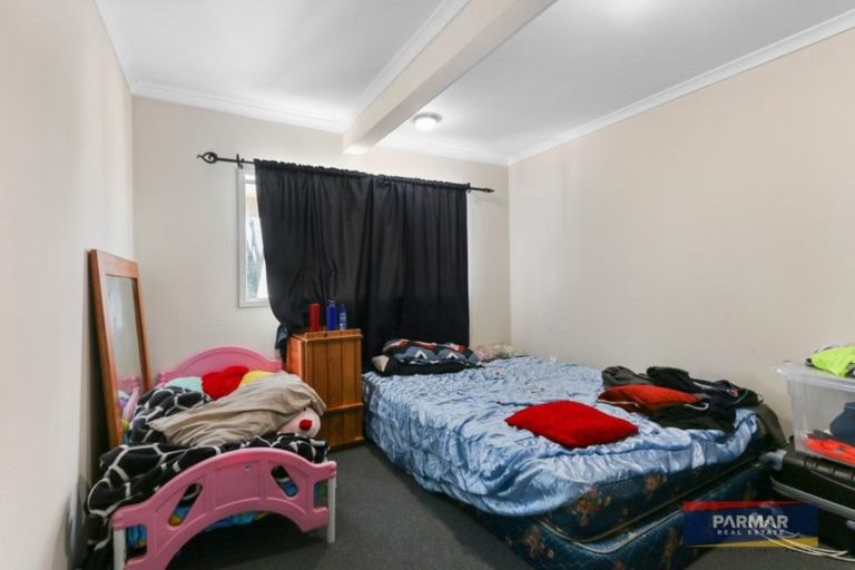 Photo of property in 64 Reynella Drive, Massey, Auckland, 0614