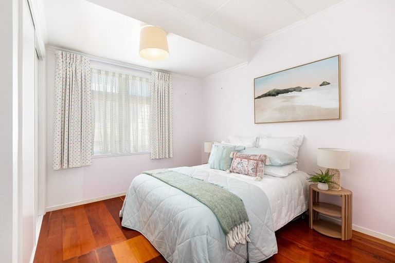 Photo of property in 57 Marine Parade, Eastbourne, Lower Hutt, 5013
