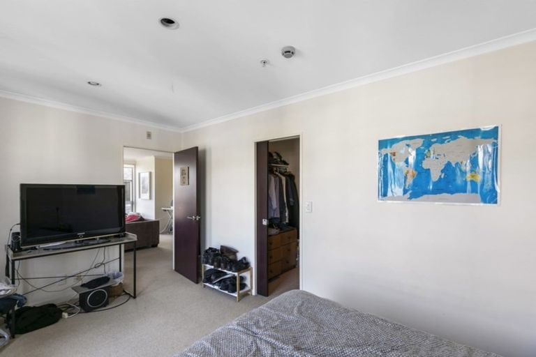 Photo of property in Terrace Heights Apartments, 12b/163 The Terrace, Wellington Central, Wellington, 6011