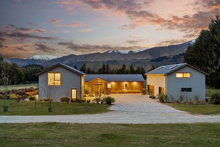 Photo of property in 62 Morven Ferry Road, Arrow Junction, Queenstown, 9371