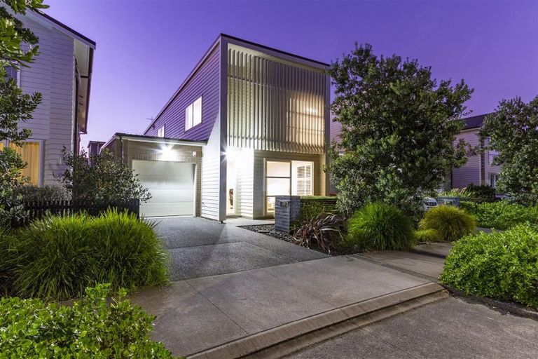 Photo of property in 88 Bomb Point Drive, Hobsonville, Auckland, 0616