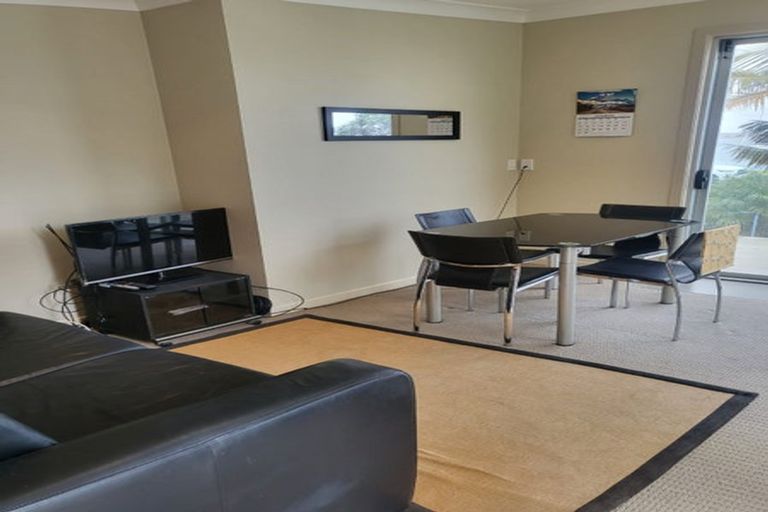 Photo of property in 16 The Parade, Bucklands Beach, Auckland, 2012