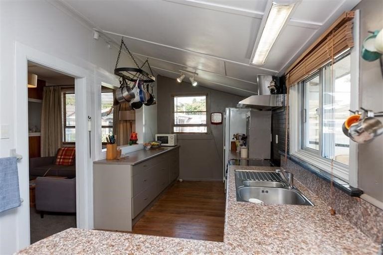 Photo of property in 21 Gilbert Street, New Plymouth, 4310