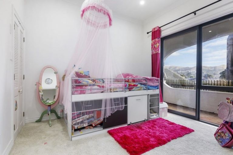 Photo of property in 27 Petherick Crescent, Johnsonville, Wellington, 6037