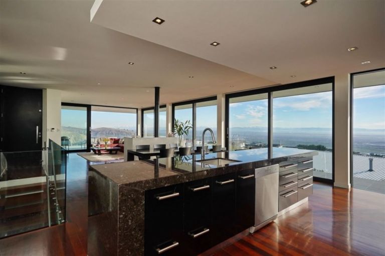 Photo of property in 1 Clearview Lane, Mount Pleasant, Christchurch, 8081